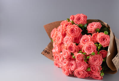 Цветочная этика: как выбрать и кому дарить букеты роз