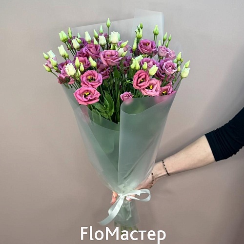 Букет 11 розовых эустом