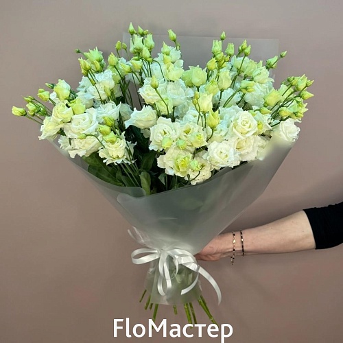 Букет 21 белая эустома 