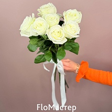 Букет 7 роз Эквадор Playa Blanca