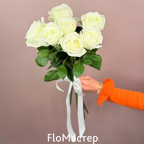 Букет 7 роз Эквадор Playa Blanca