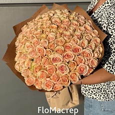 Букет 101 роза Pearl Avalanche