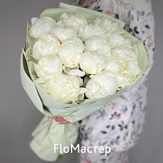 Букет 15 белых пионов Duchesse