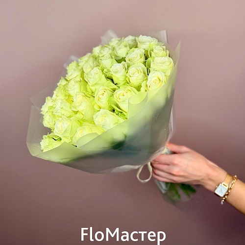 Букет 33 белые розы в упаковке