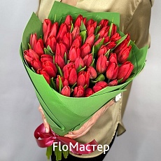 Букет 51 красный тюльпан