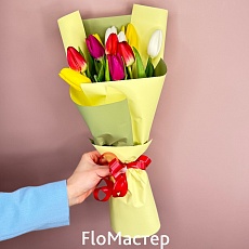Букет 11 тюльпанов микс в упаковке