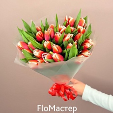 Букет 33 тюльпана Timeless