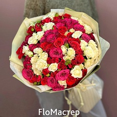 Букет 33 кустовые розы микс