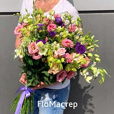 Букет 33 эустомы микс Lambre