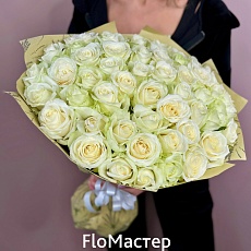 Букет 51 роза Avalanche