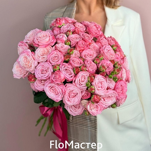 Букет 15 кустовых роз Lady Bombastic Букет 15 кустовых роз Lady Bombastic