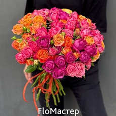 Букет 33 кустовые розы Caramel