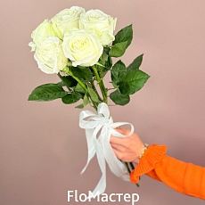 Букет 5 роз Эквадор Playa Blanca