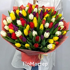 Букет 101 тюльпан Diverso