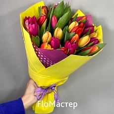 Букет 25 тюльпанов Diverso