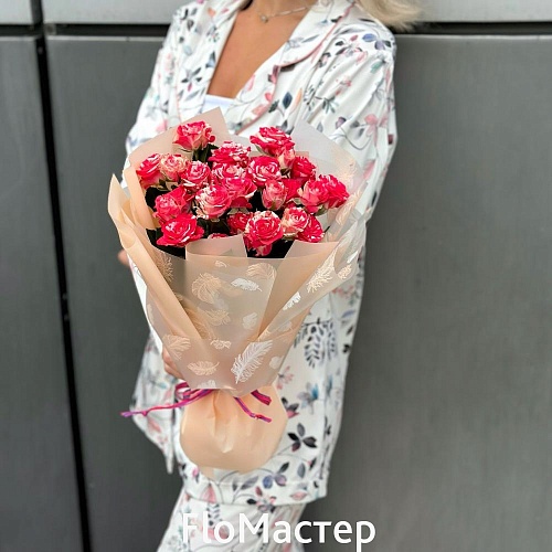 Букет 5 кустовых роз Fireworks Букет 5 кустовых роз Fireworks