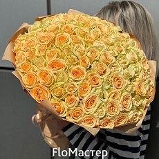 Букет 101 роза Peach Avalanche