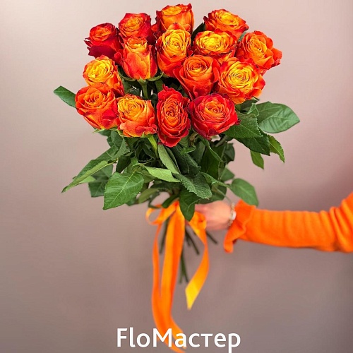 Букет 15 роз Эквадор Atomic