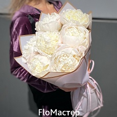 Букет 7 белых пионов Caramella