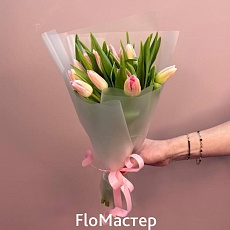 Букет 15 нежно-розовых тюльпанов 
