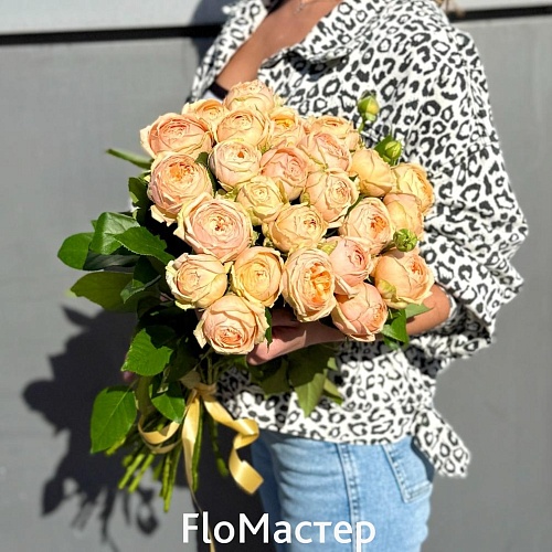 Букет 25 пионовидных роз Sweet Catalina