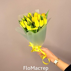 Букет 15 жёлтых тюльпанов 