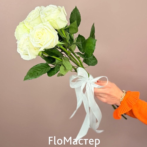 Букет 5 роз Эквадор Playa Blanca