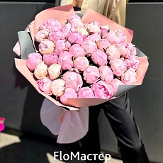 Букет 45 пионов Sarah Bernhardt