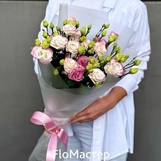 Букет 9 бело-розовых эустом