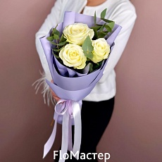 Букет 3 белые розы с эвкалиптом