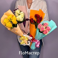 Букет 5 роз в упаковке