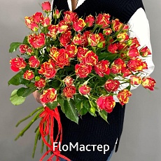 Букет 11 кустовых роз Summer Dance