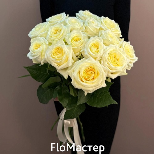 Букет 15 роз Эквадор Candlelight