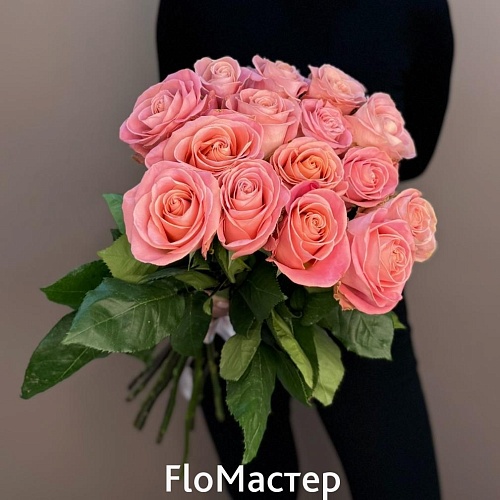 Букет 15 роз Эквадор Hermosa