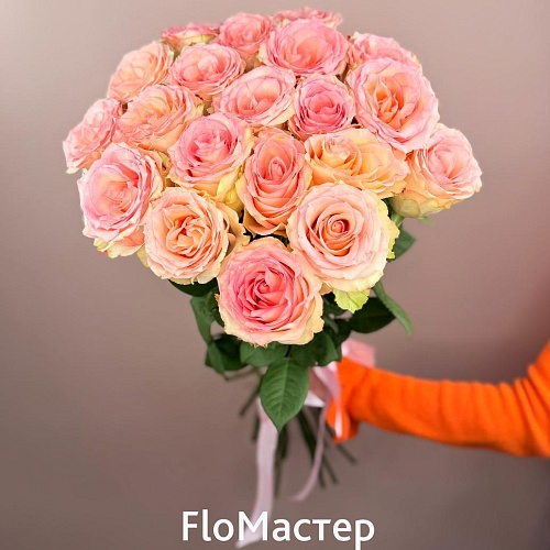 Букет 21 роза Эквадор Esperance